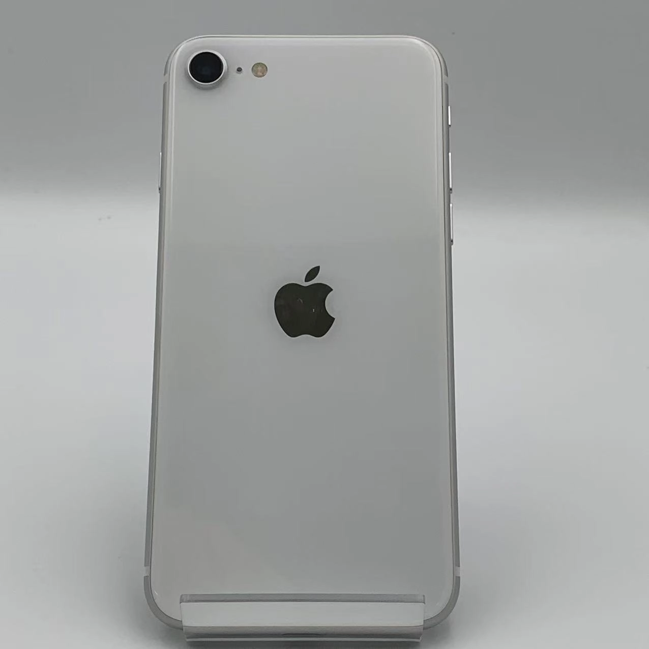 iPhoneSE 第2世代 64GB  MHGQ3J/A  docomo版SIMフリー ホワイト