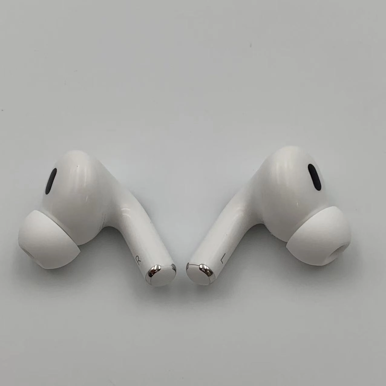 AirPods Pro 第2世代 MagSafe充電ケース(USB-C)付き ホワイト MTJV3J/A