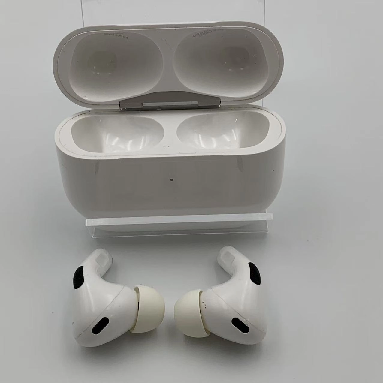 Airpods Pro 第2世代 ー ホワイト MQD83J/A