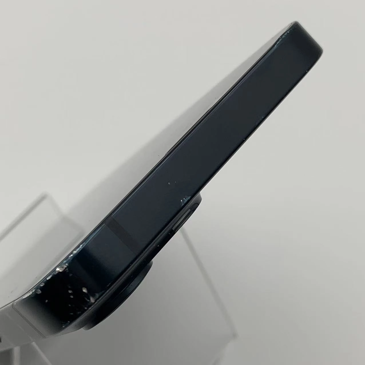 値下げ iPhone14 128GB MPUD3J/A docomo版SIMフリー