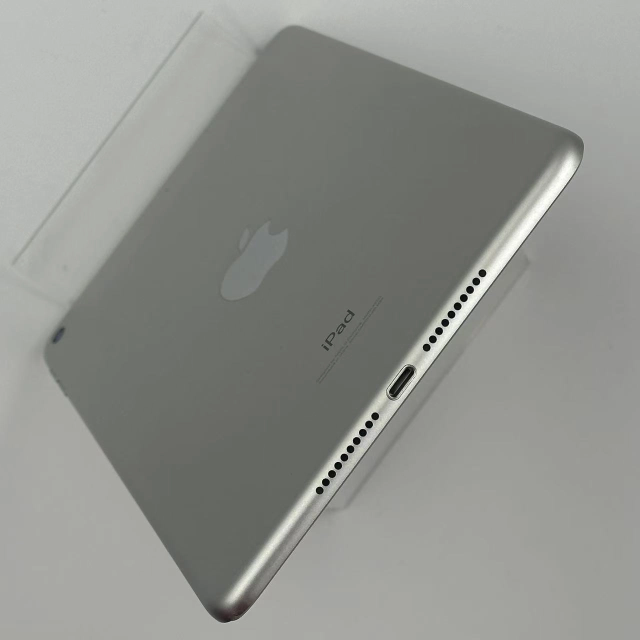 iPad mini 第5世代 海外版Wi-Fiモデル 64GB MUQX2ZP/A 美品 シルバー