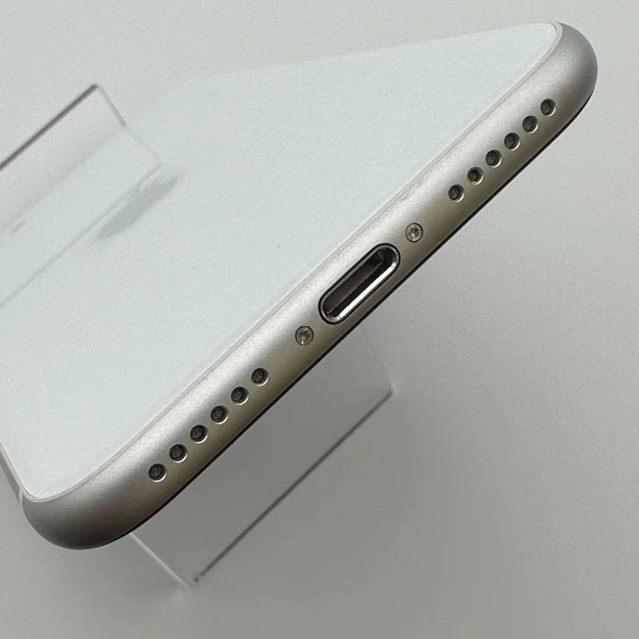 iPhoneSE 第2世代 256GB MXVU2J/A Apple版SIMフリー 美品 ホワイト