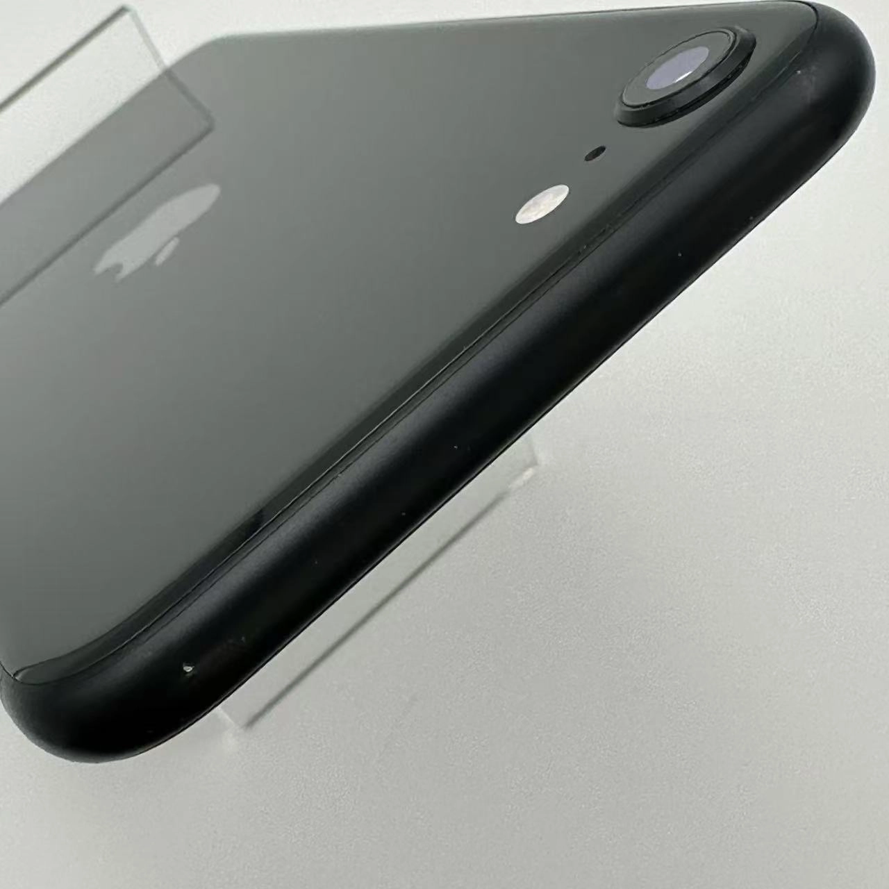 iPhoneSE 第2世代 256GB MXVT2J/A docomo版SIMフリー ブラック