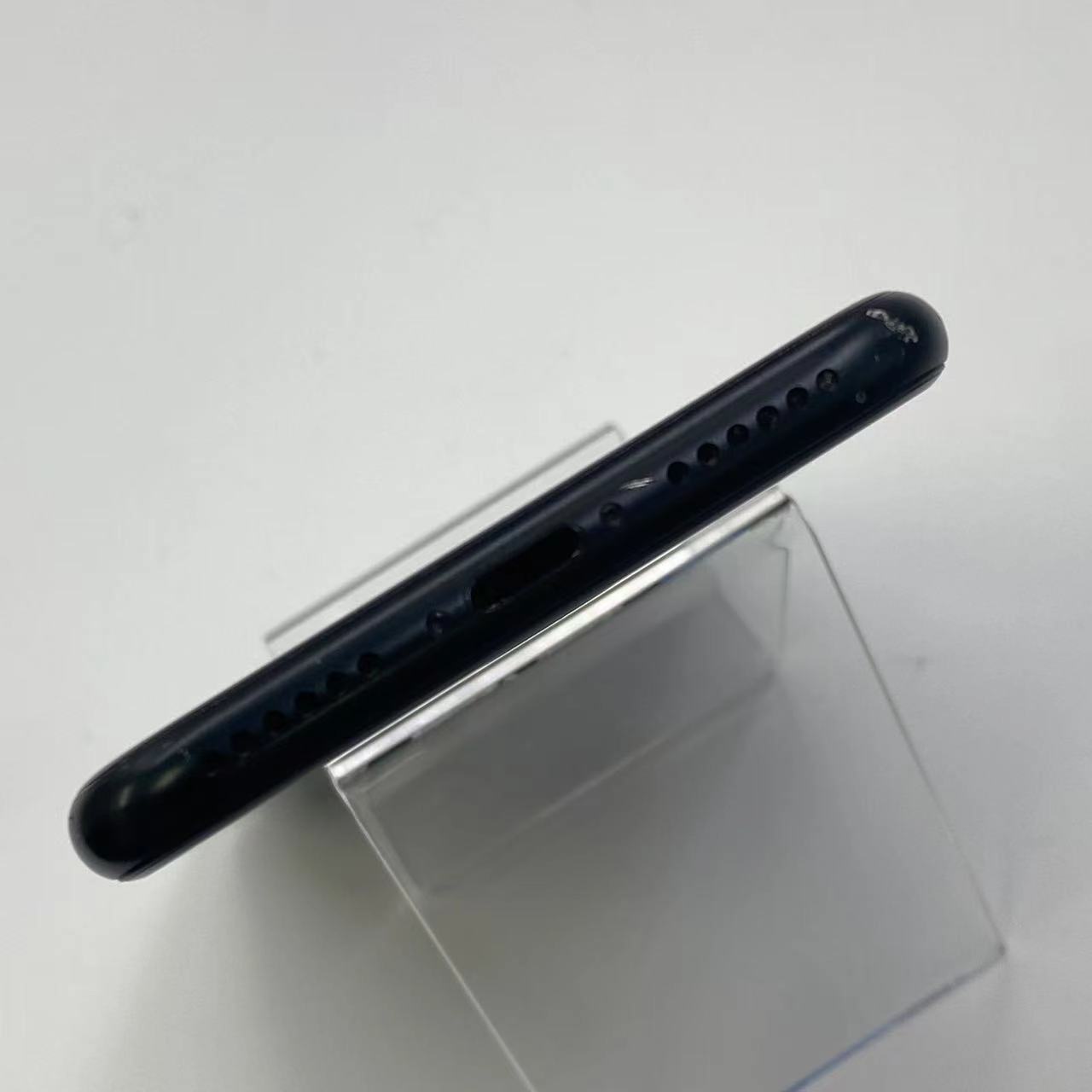 iPhoneSE 第2世代 256GB NXVT2J/A docomo版SIMフリー ブラック