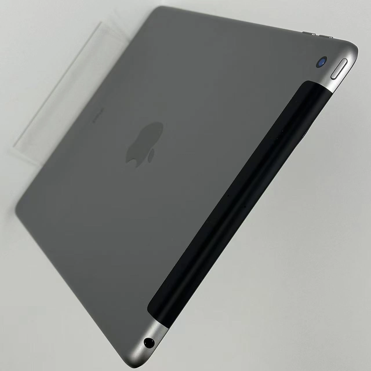 iPad 第5世代 SoftBank版SIMフリー 128GB MP262J/A