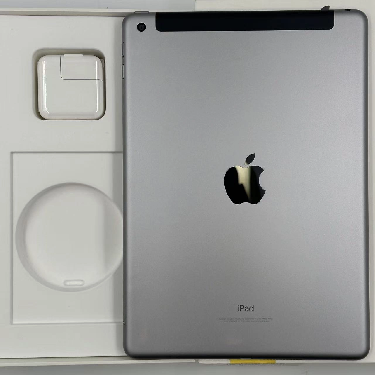 iPad 第5世代 SoftBank版SIMフリー 128GB MP262J/A