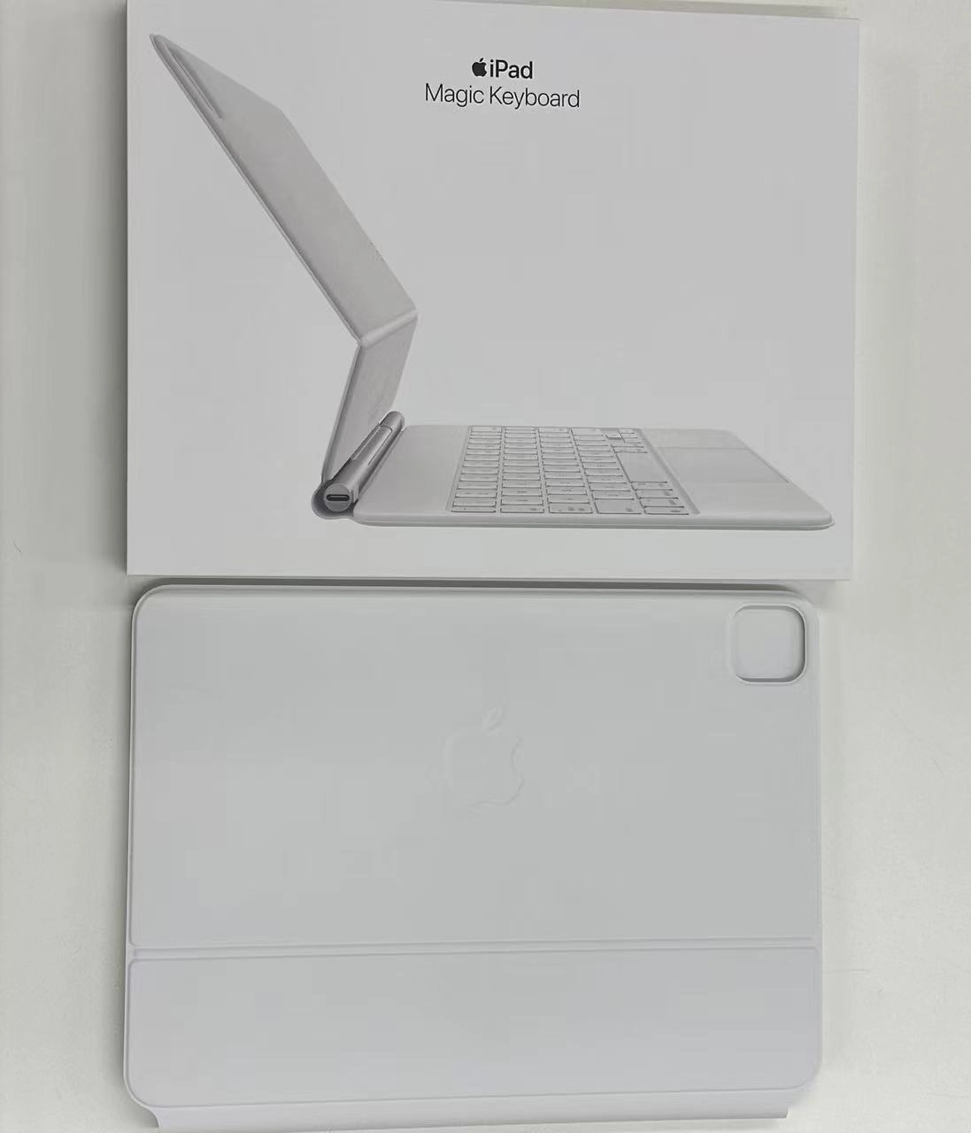 iPad 11インチ用 Magic Keyboard MJQJ3J/A 極美品 None ホワイト