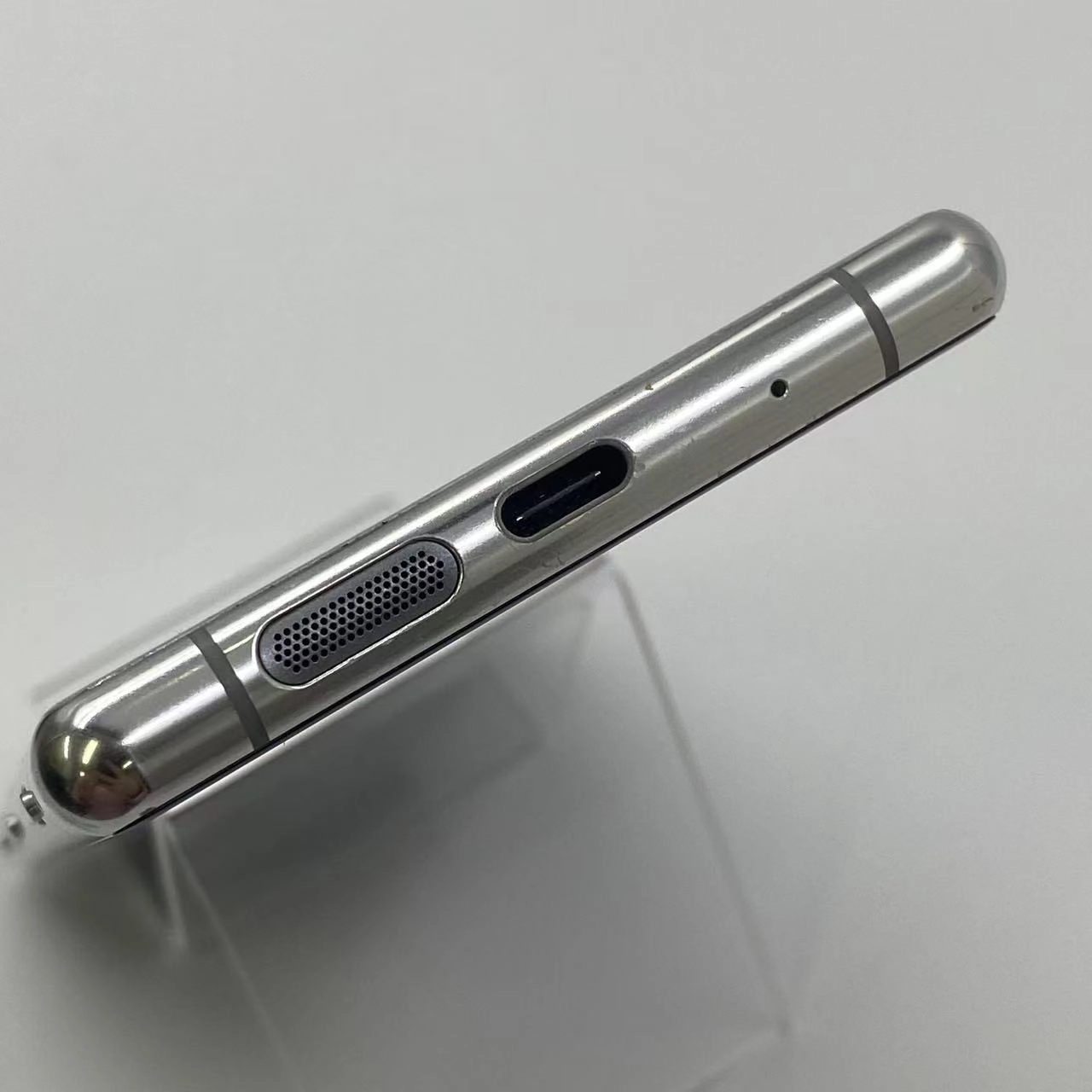 Xperia 5 64GB SO-01M docomo版SIMフリー グレー