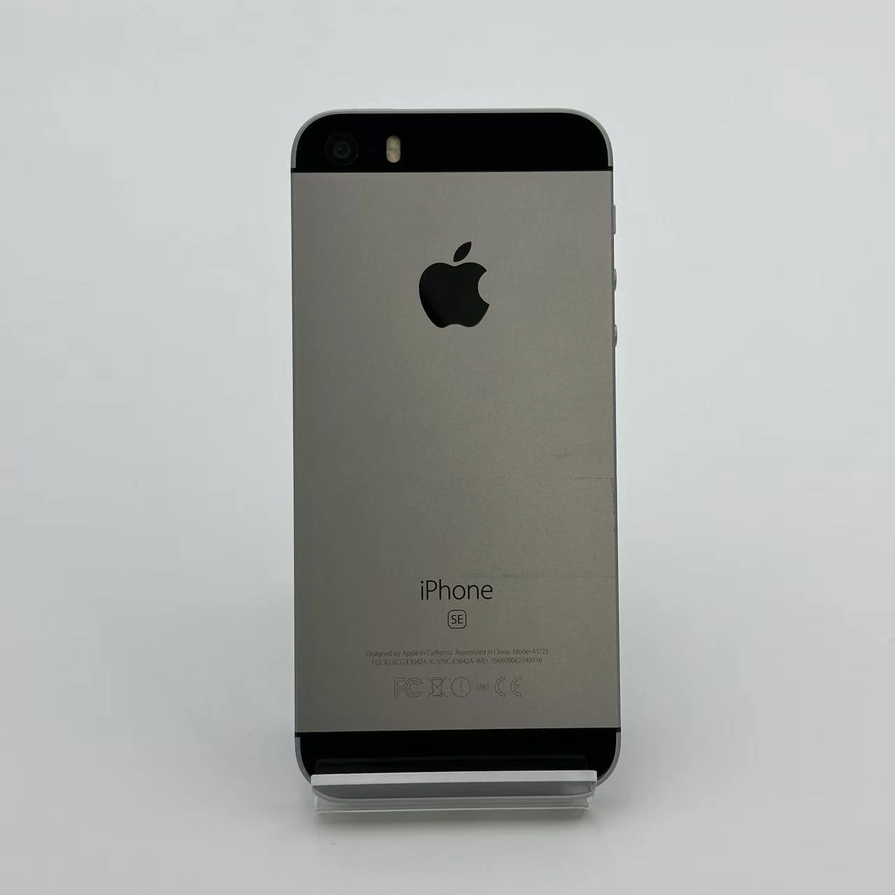 iPhoneSE 32GB MP822J/A SoftBank版SIMフリー