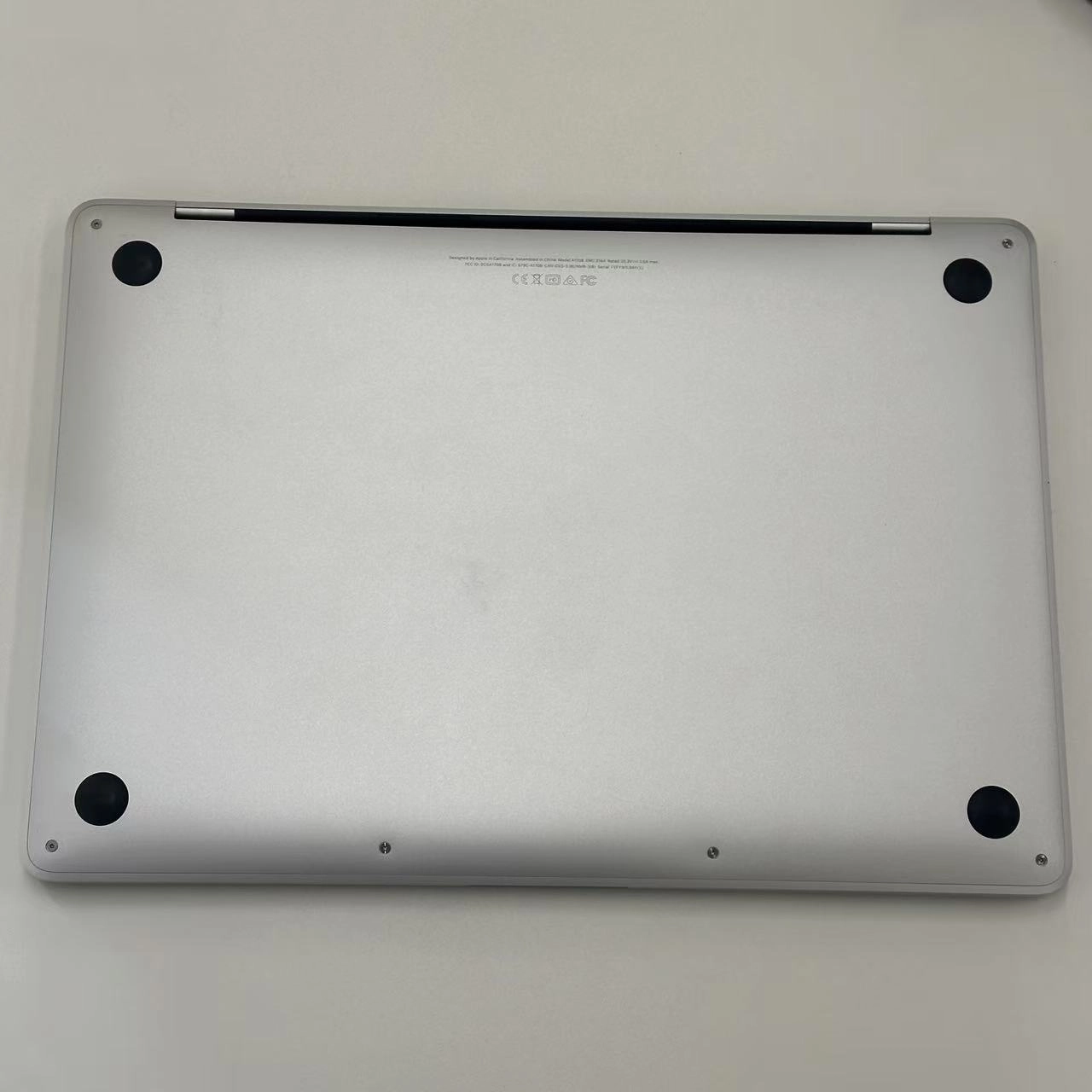 MacBook Pro 13インチ 2017 2.3GHz Core i5 16GB 256GB A1708 シルバー