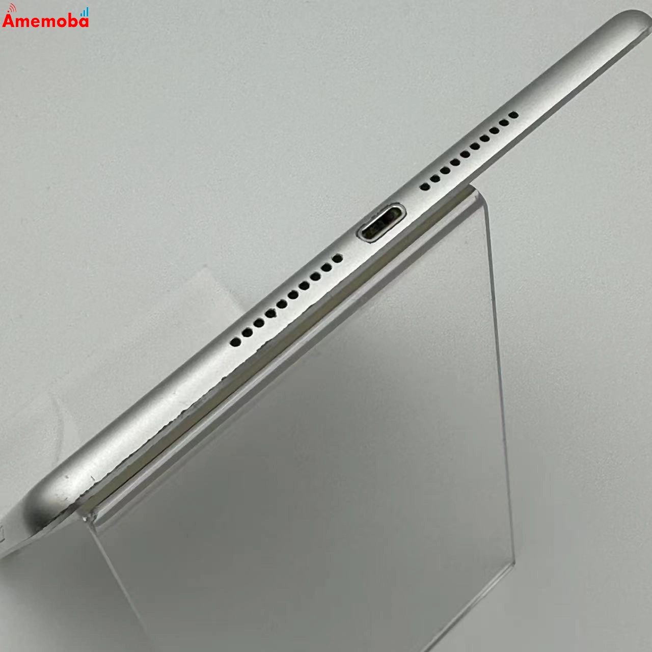 iPad mini 第4世代 16GB シルバー MK702J/A docomo版SIMフリー 訳あり品