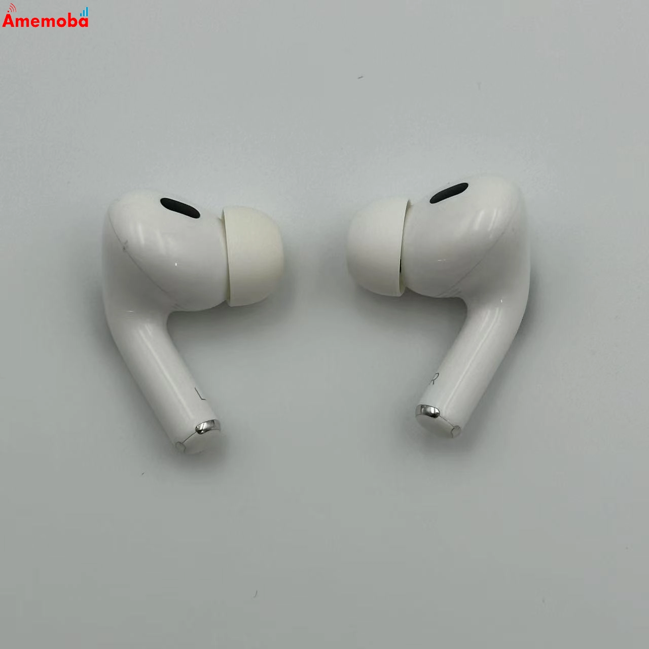 Airpods Pro 第2世代 MagSafe 充電ケース (Lightning) 付き A2698 ホワイト