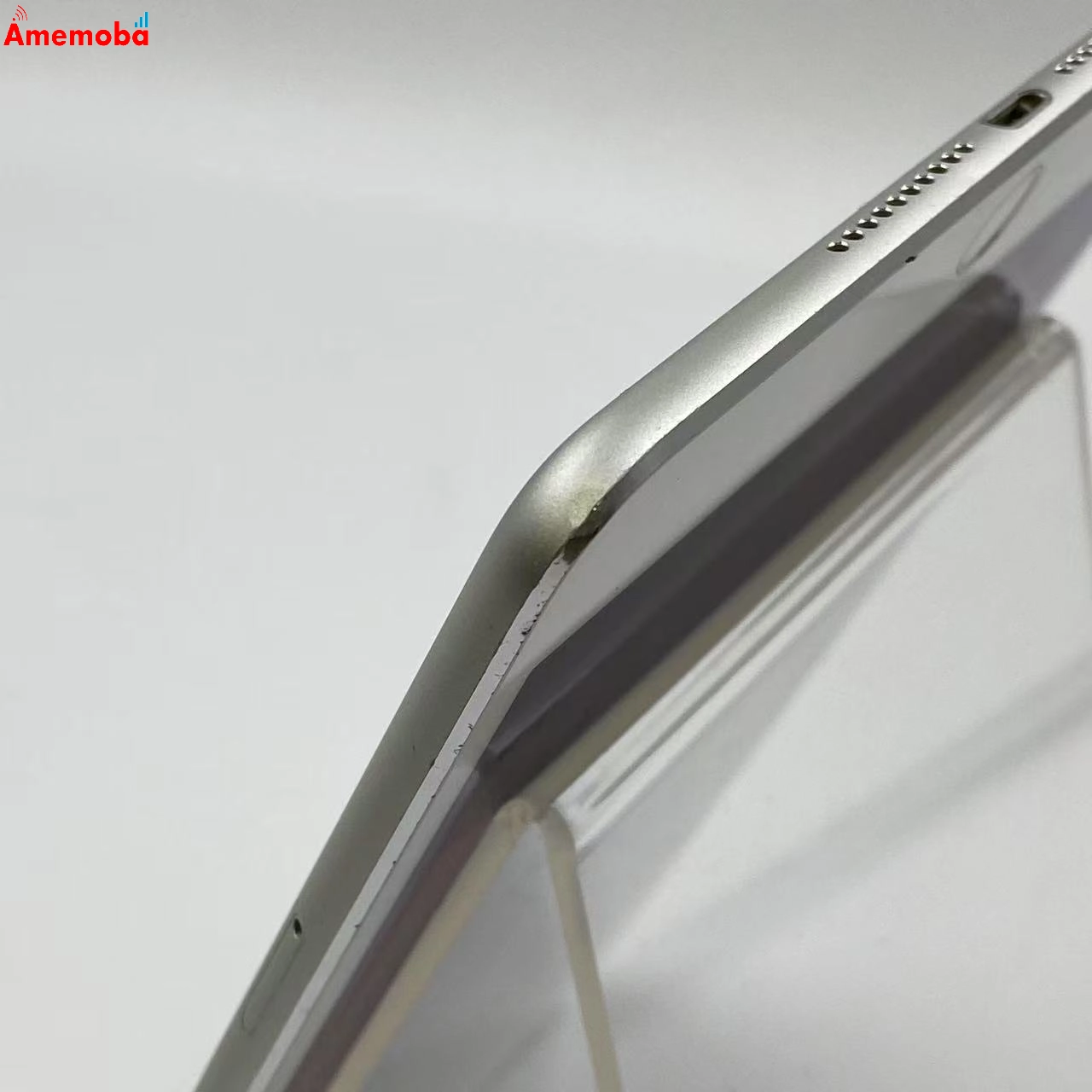 iPad mini 第4世代 16GB シルバー MK702J/A docomo版SIMフリー 訳あり品