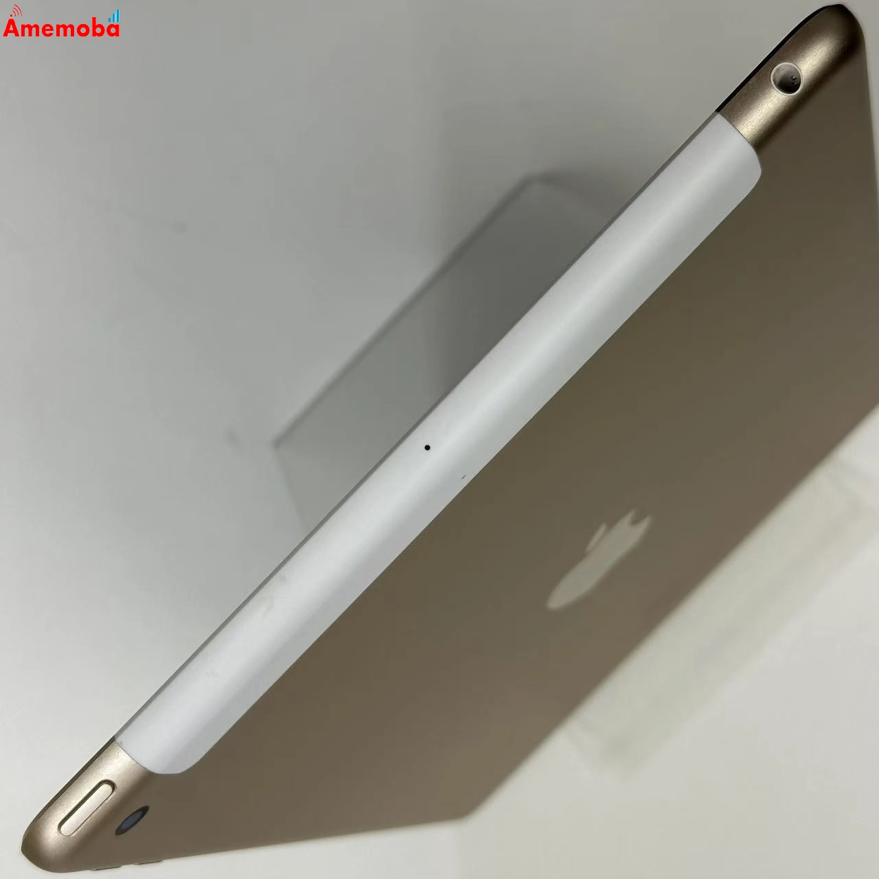 iPad 第5世代 32GB MPG42J/A docomo版SIMフリー 美品