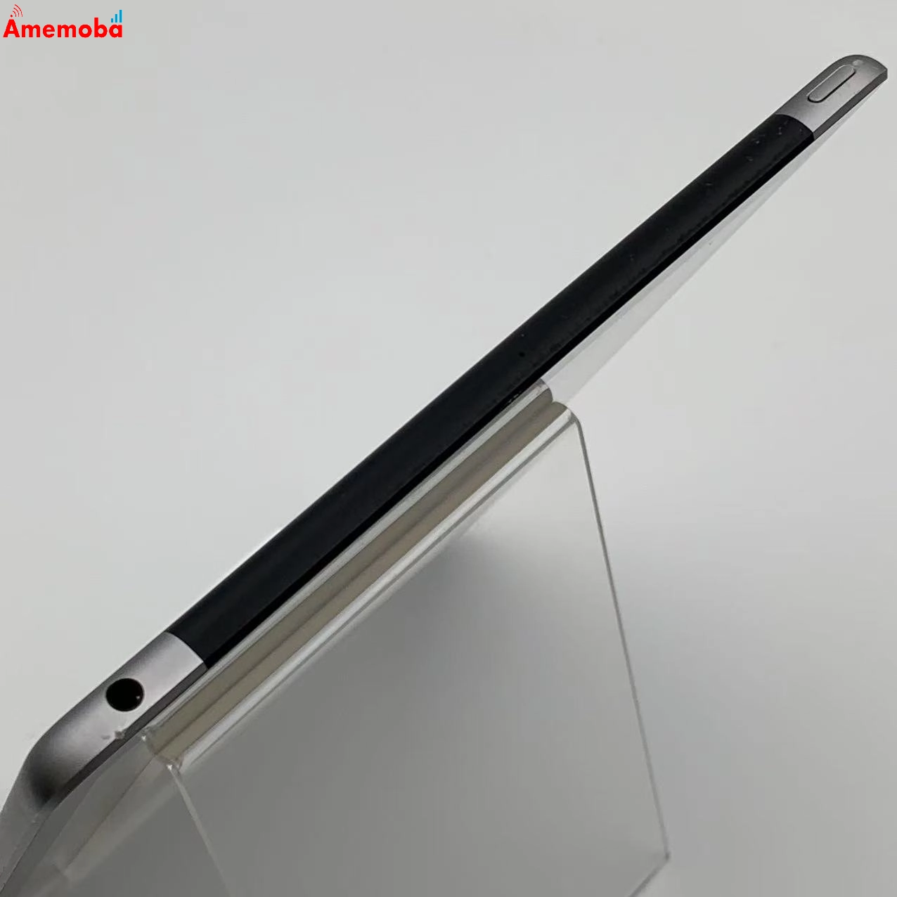 iPad 第6世代 32GB Wi-Fi+Cellularモデル MR6N2J/A  docomo版SIMフリー