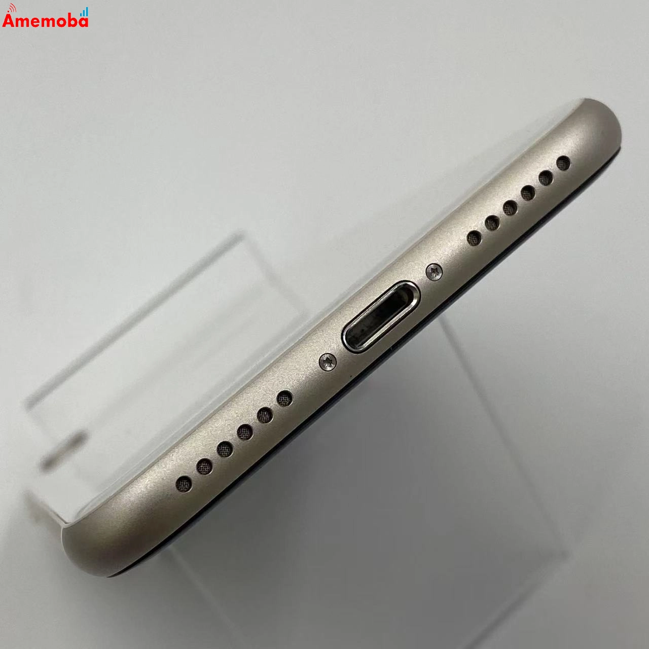 iPhoneSE 第3世代 64GB MMYD3J/A docomo版SIMフリー 極美品