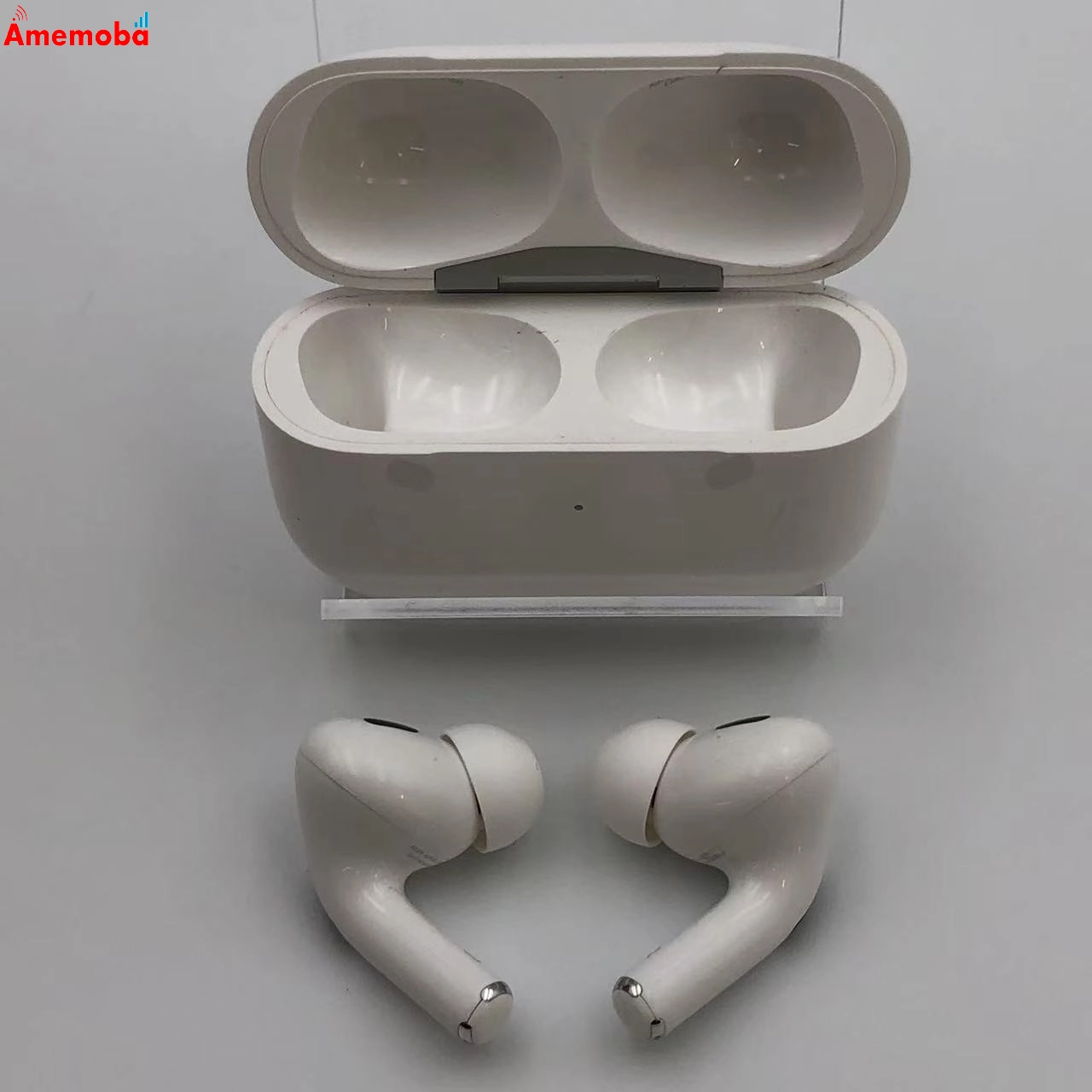 Airpods Pro 第2世代 MagSafe 充電ケース (Lightning) 付き ホワイト MQD83J/A