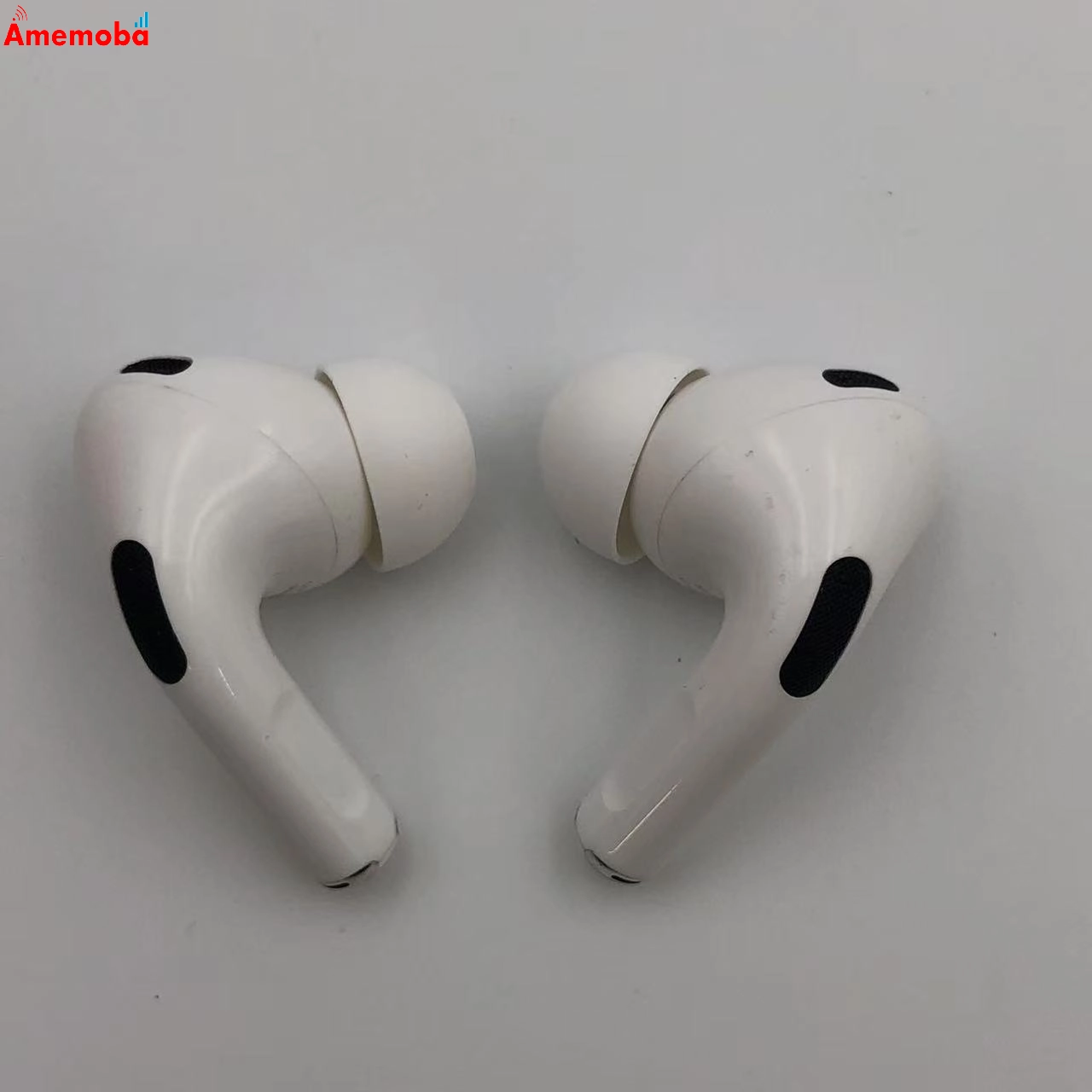 Airpods Pro 第2世代 MagSafe 充電ケース (Lightning) 付き ホワイト MQD83J/A