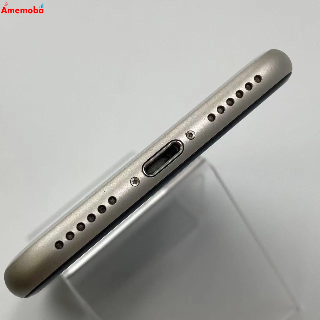 iPhoneSE 第3世代 64GB MMYD3J/A docomo版SIMフリー