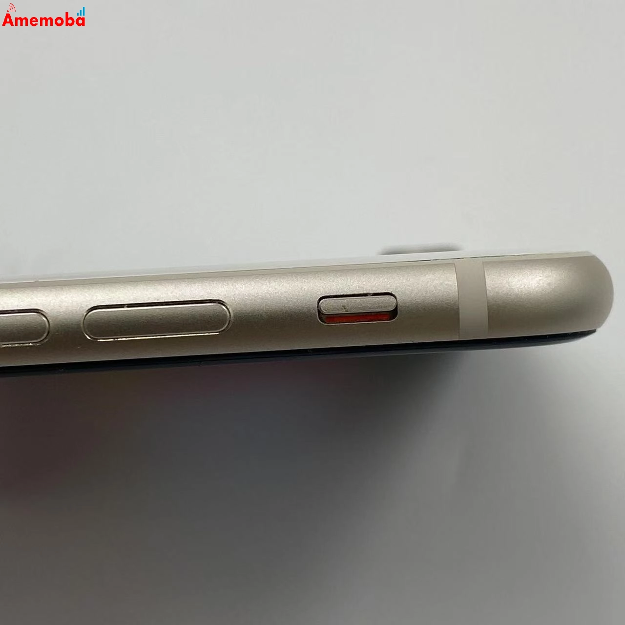 iPhoneSE 第3世代 64GB MMYD3J/A docomo版SIMフリー 美品