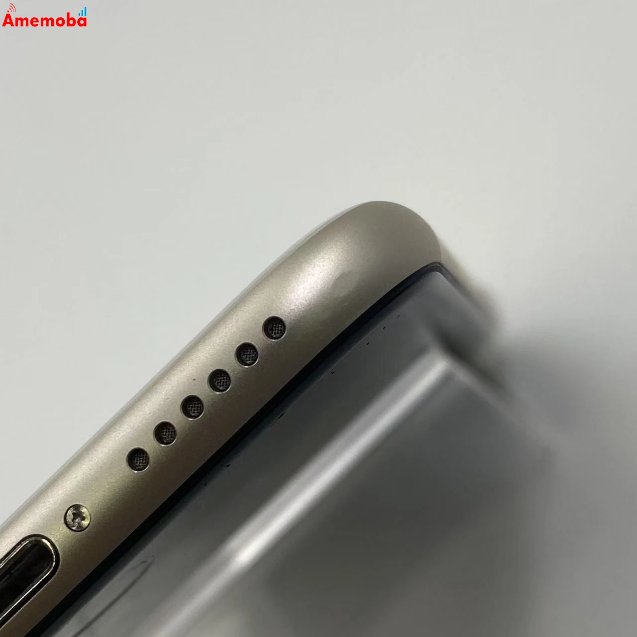 iPhoneSE 第3世代 64GB MMYD3J/A AU版SIMフリー 美品