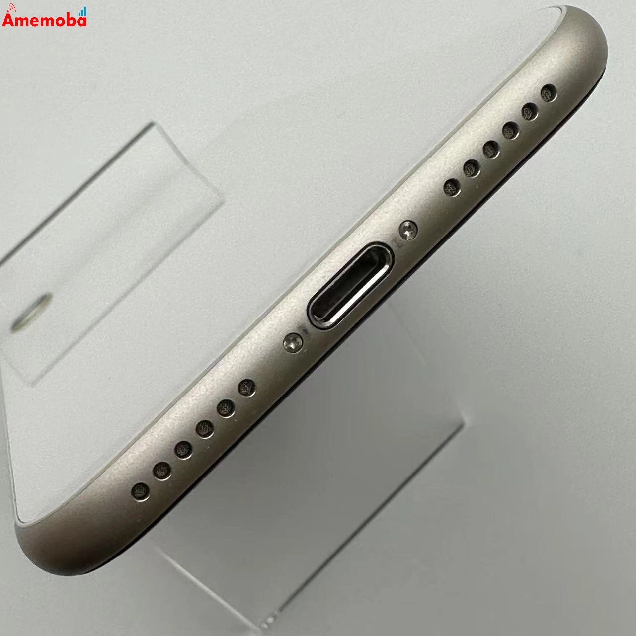 iPhoneSE 第3世代 64GB MMYD3J/A docomo版SIMフリー 極美品