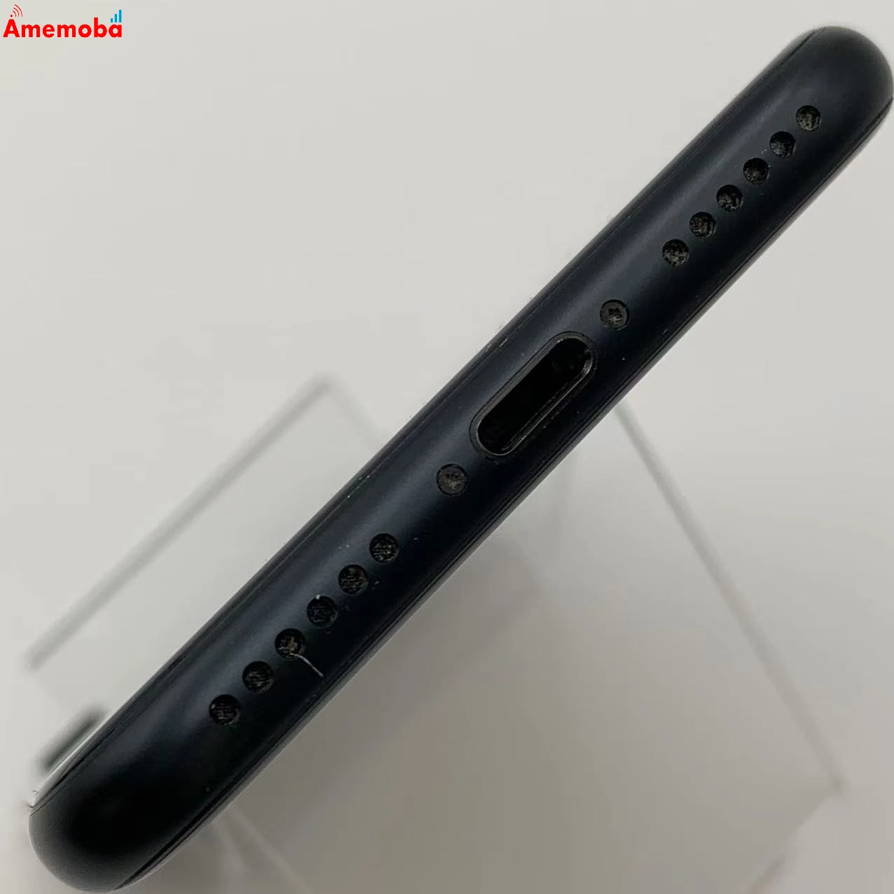 iPhoneSE 第3世代 64GB MMYC3J/A docomo版SIMフリー 新品同様