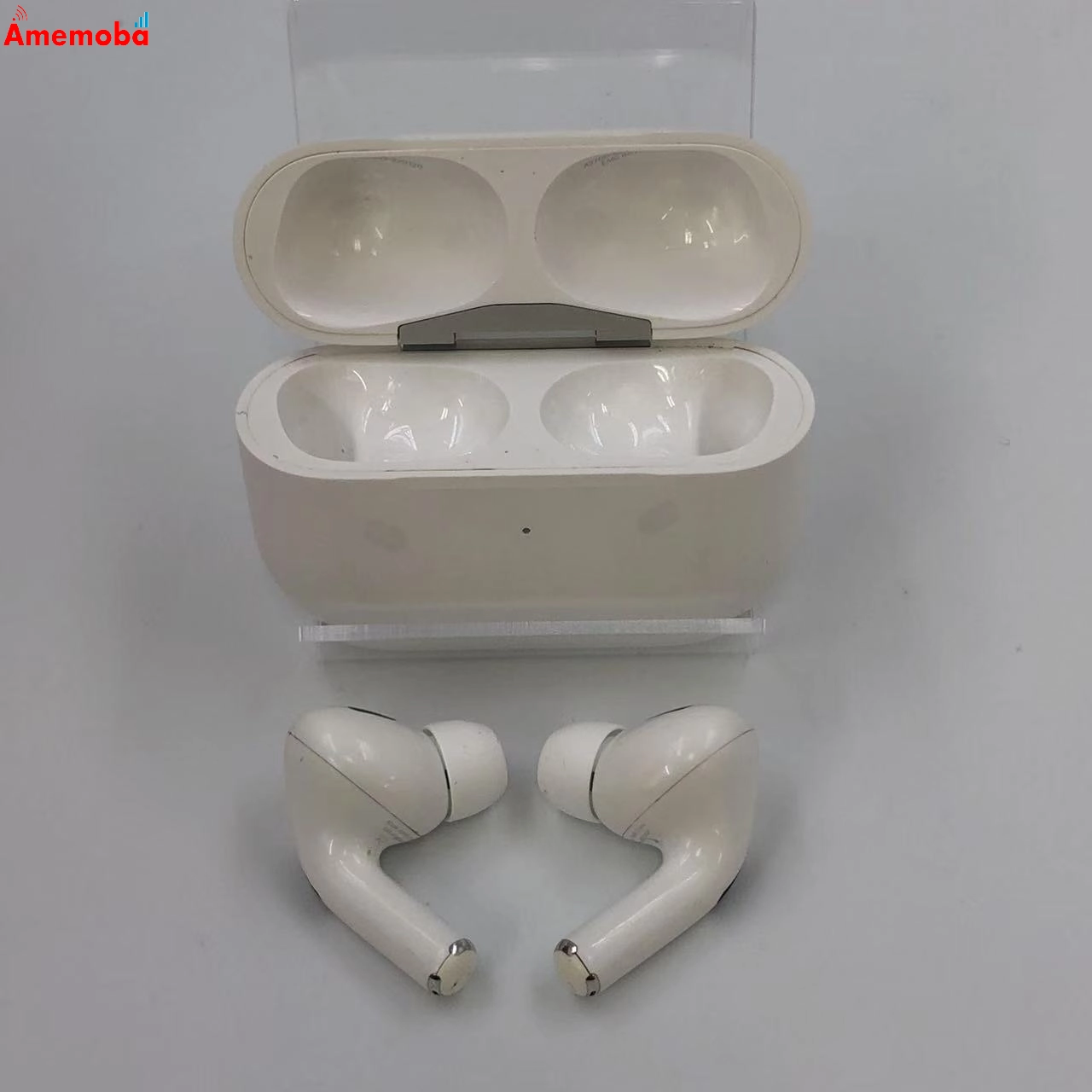 Airpods Pro 第2世代 MagSafe 充電ケース (Lightning) 付き ホワイト A2698