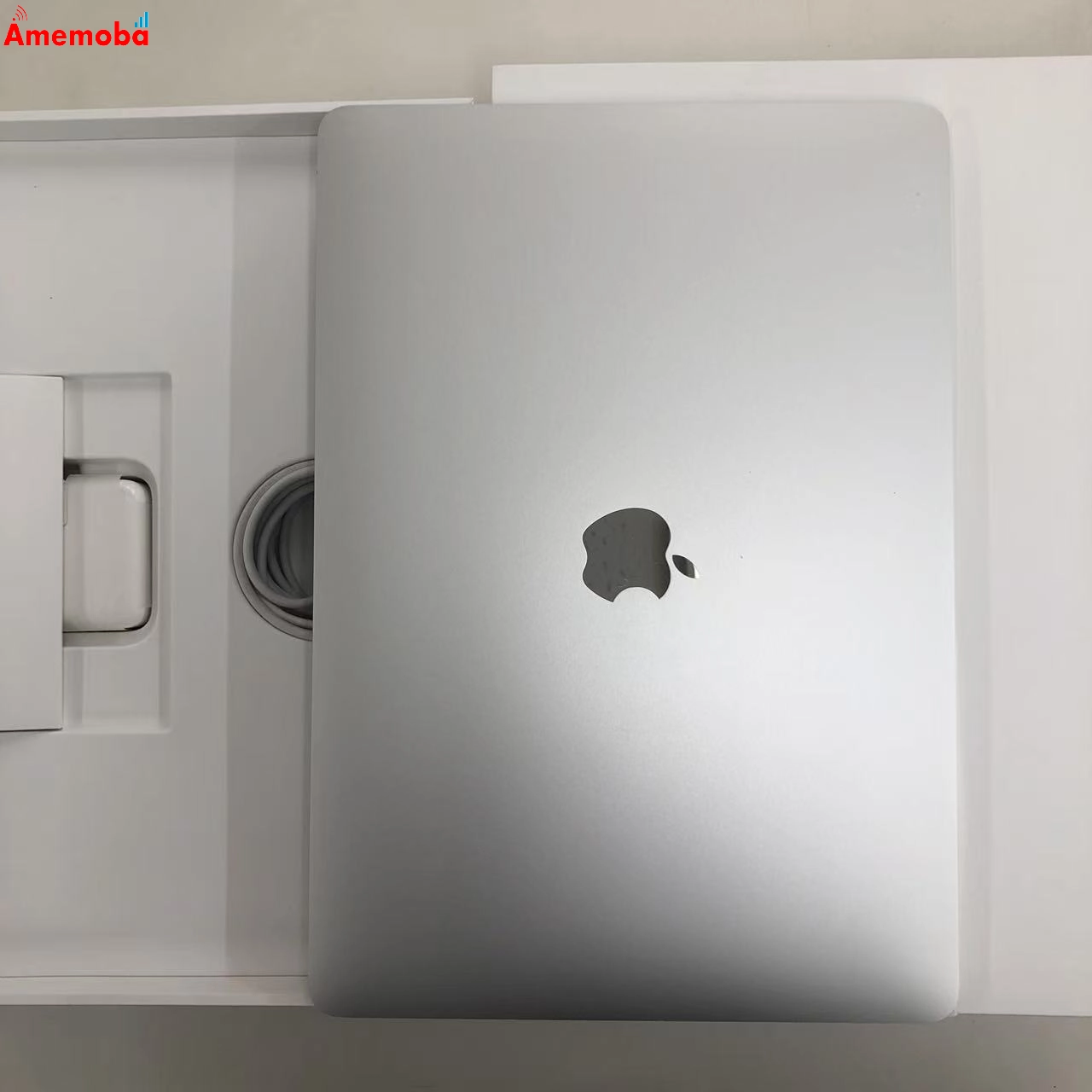 MacBook Air M1 2020 8GB 256GB MGN93J/A 美品 8GB/256GB シルバー