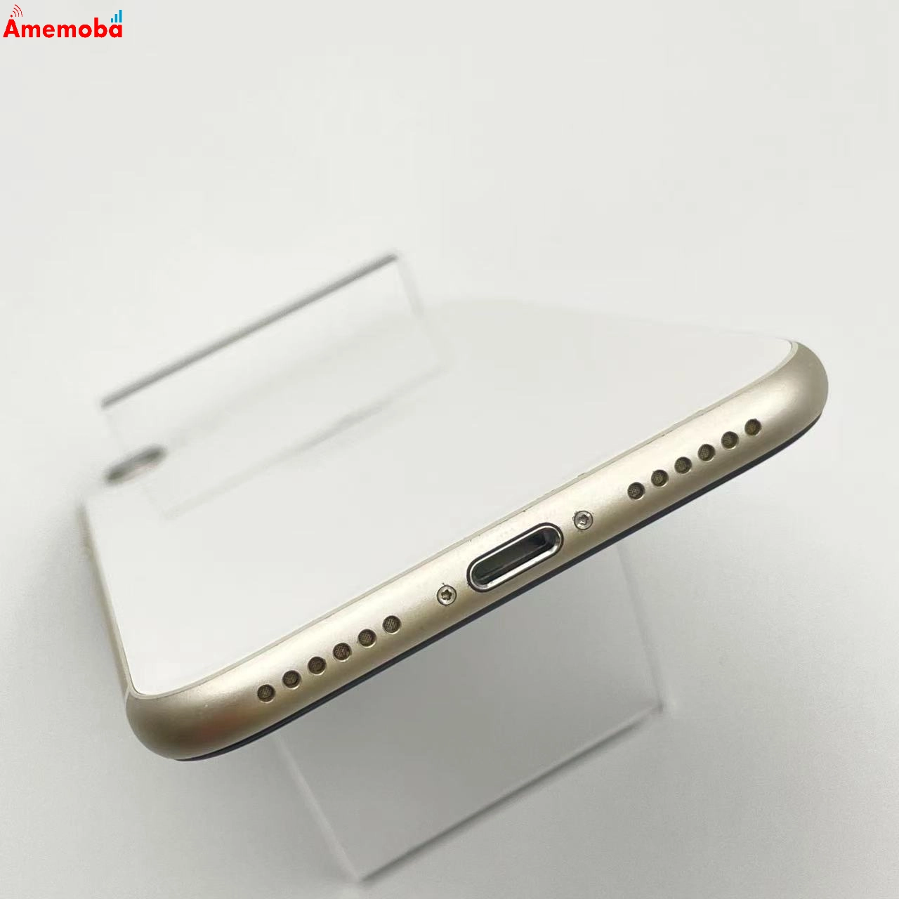 iPhoneSE 第3世代 128GB MMYG3J/A docomo版SIMフリー