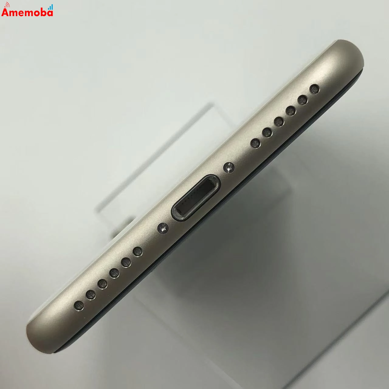 iPhoneSE 第3世代 64GB NMYD3J/A SoftBank版SIMフリー 新品同様