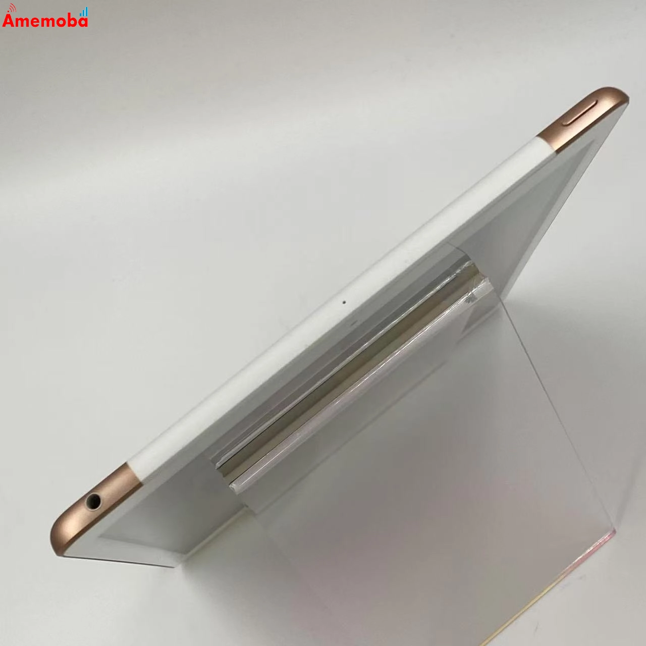 iPad 第8世代 32GB ゴールド docomo版SIMフリー MYMK2J/A 訳あり品