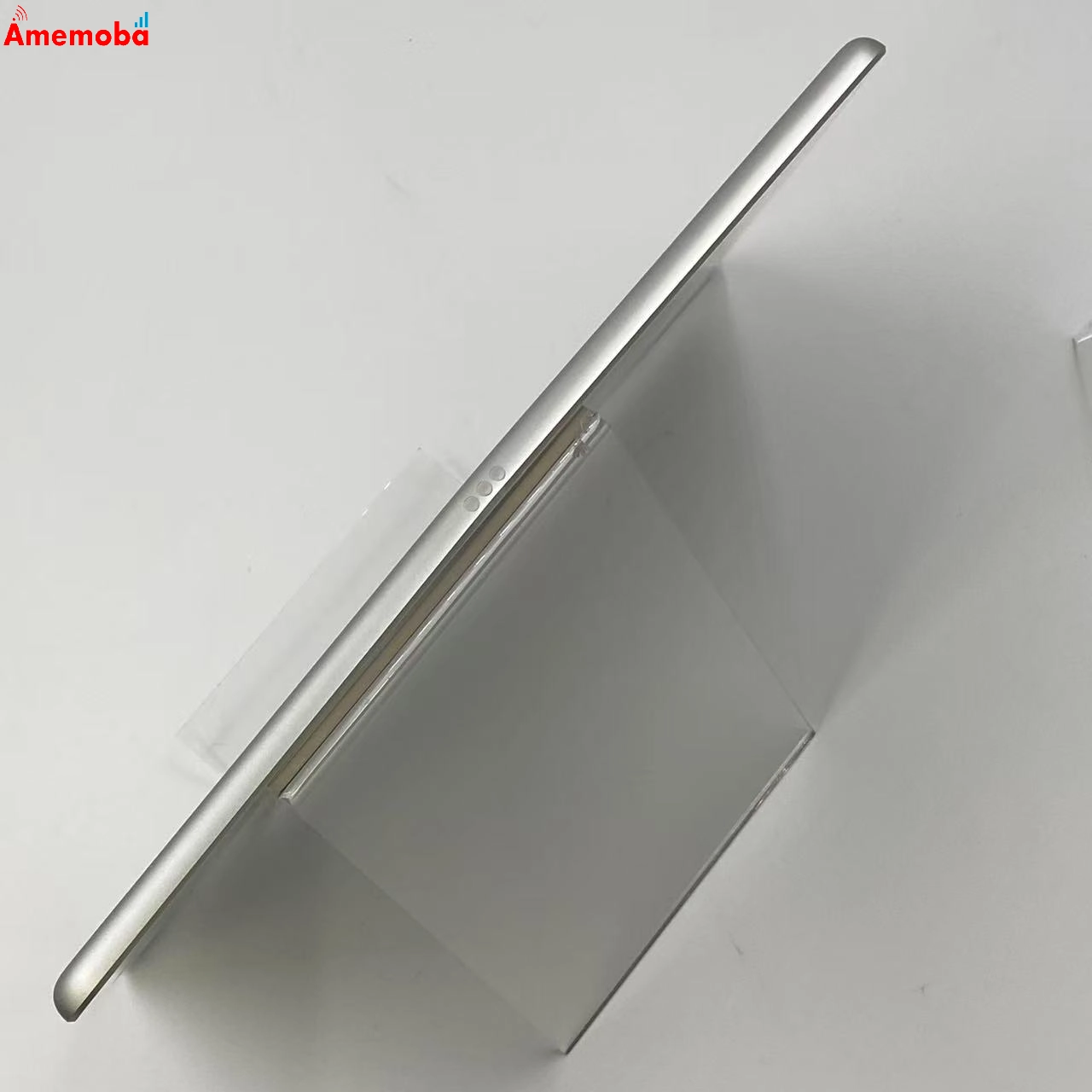 iPad 第8世代 32GB docomo版SIMフリー MYMJ2J/A