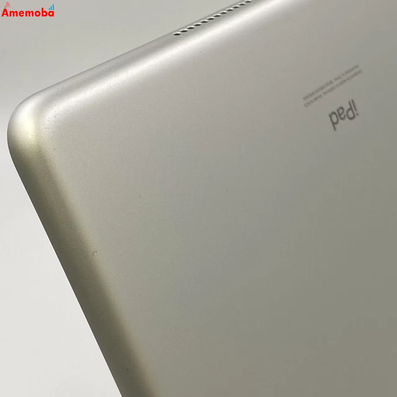 iPad 第8世代 32GB docomo版SIMフリー MYMJ2J/A