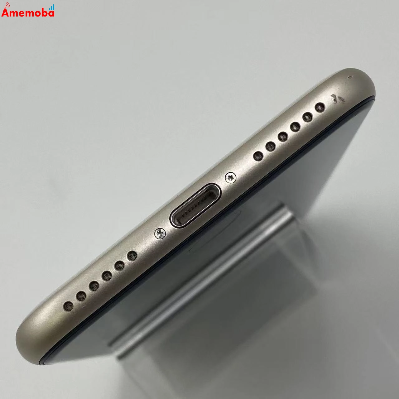 iPhoneSE 第3世代 128GB MMYG3J/A docomo版SIMフリー