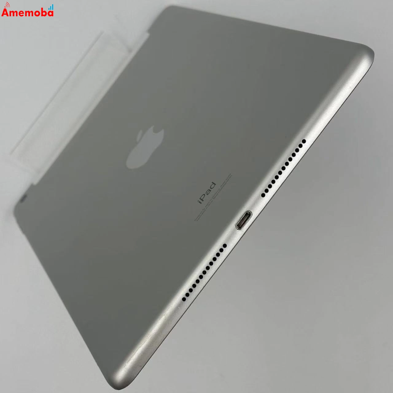 iPad 第8世代 32GB シルバー MYMJ2J/A docomo版SIMフリー