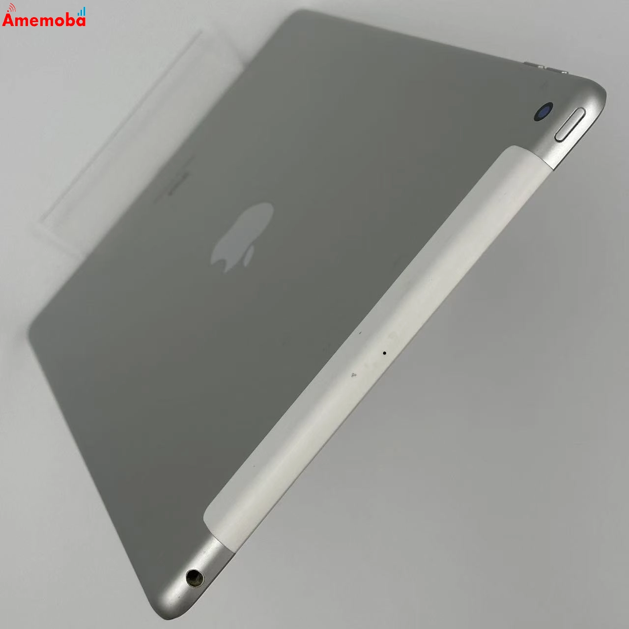 iPad 第8世代 32GB シルバー MYMJ2J/A docomo版SIMフリー