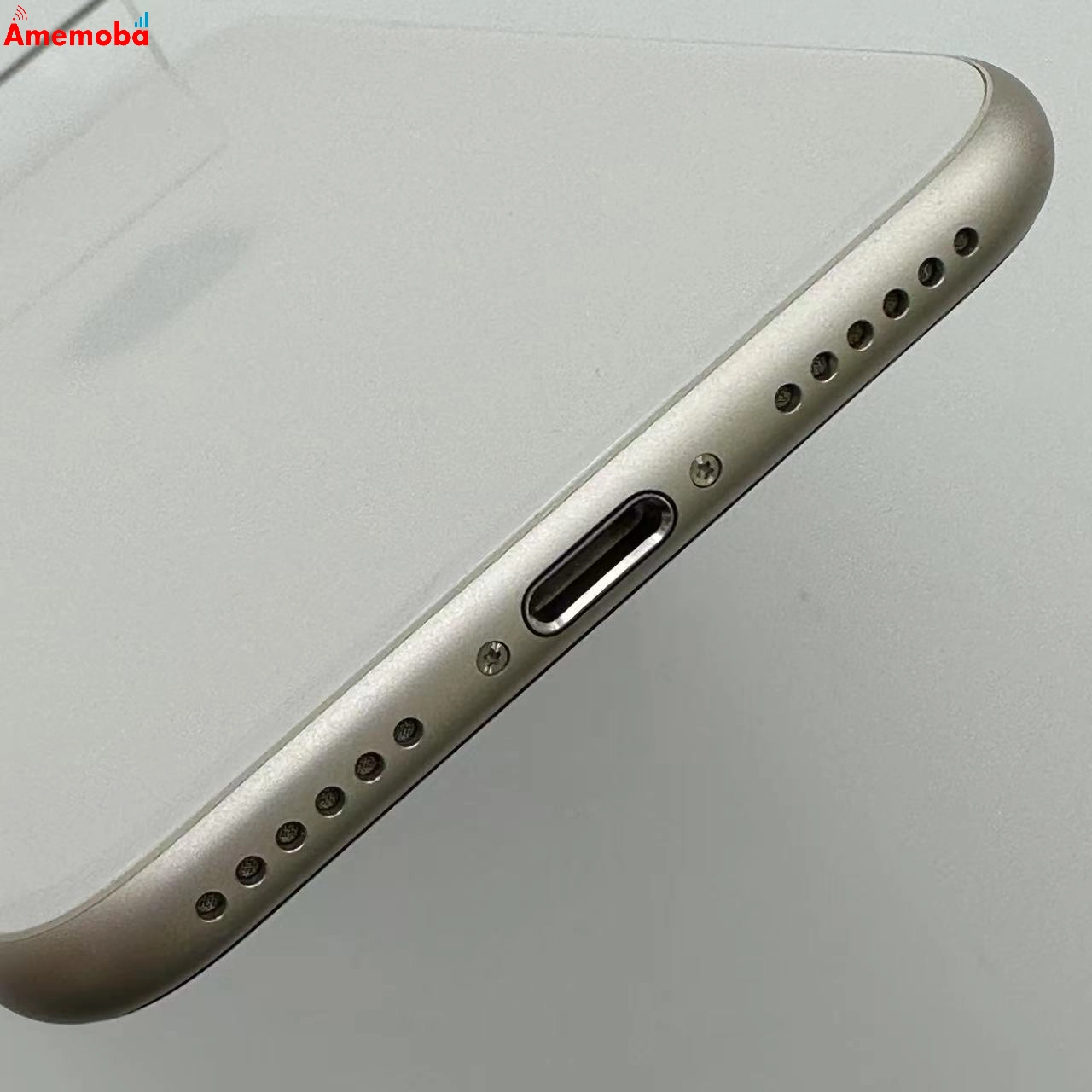 iPhoneSE 第3世代 64GB MMYD3J/A AU版SIMフリー 美品