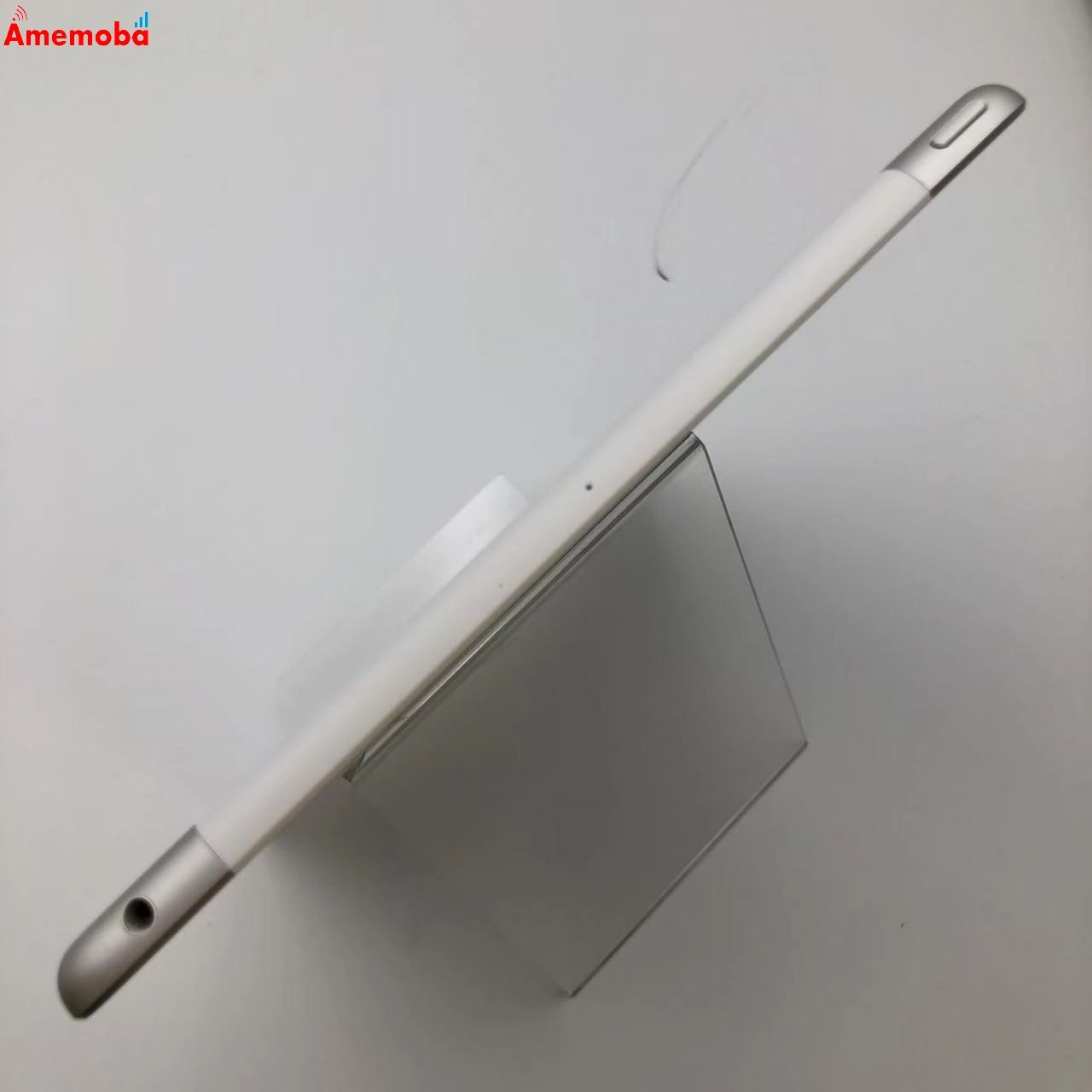 iPad 第8世代 128GB シルバー MYMM2J/A AU版SIMフリー 美品