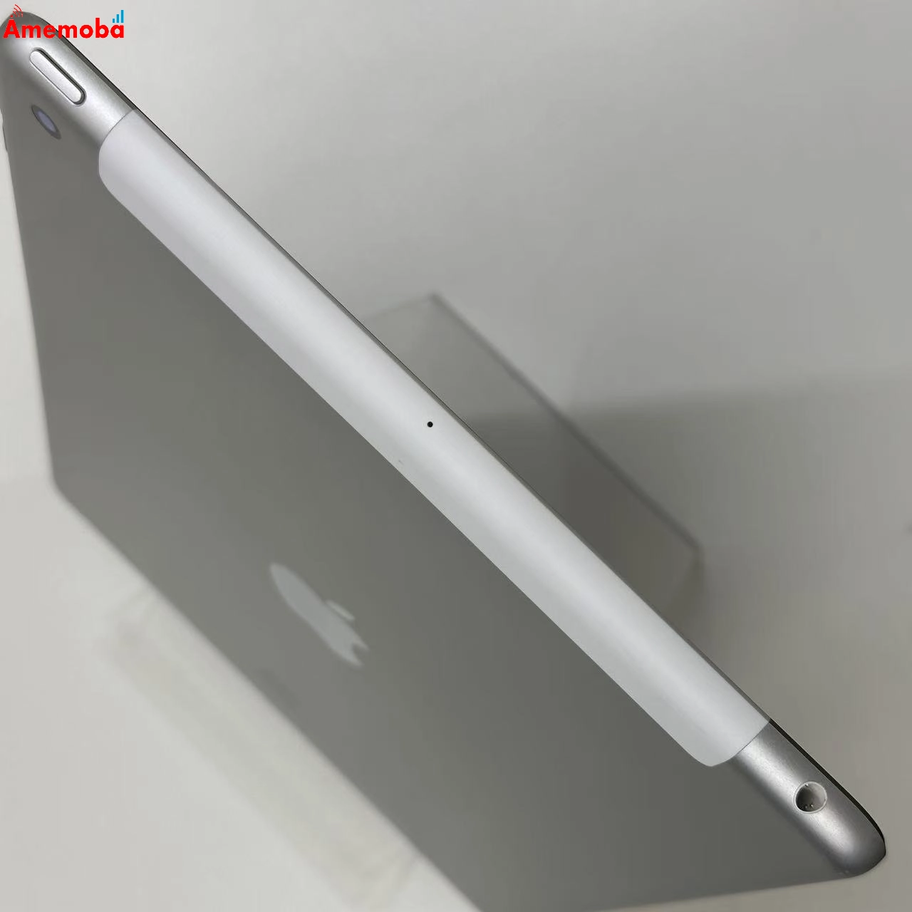 iPad 第9世代 64GB シルバー NK493J/A docomo版SIMフリー