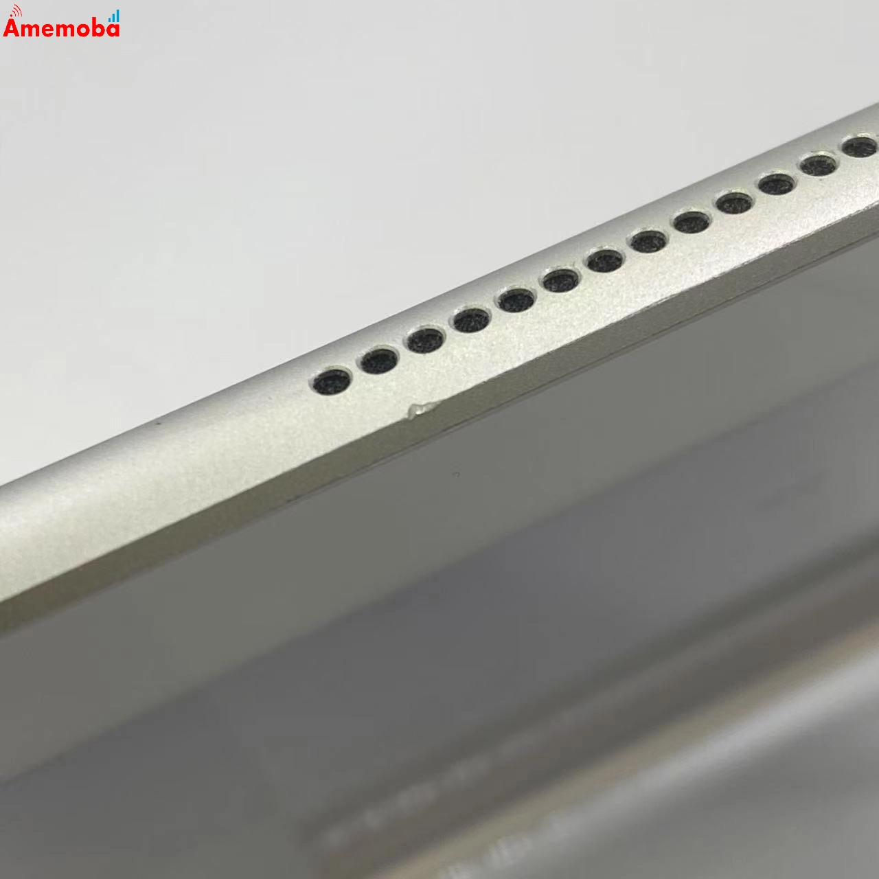 iPad 第8世代 128GB シルバー MYMM2J/A AU版SIMフリー 訳あり品