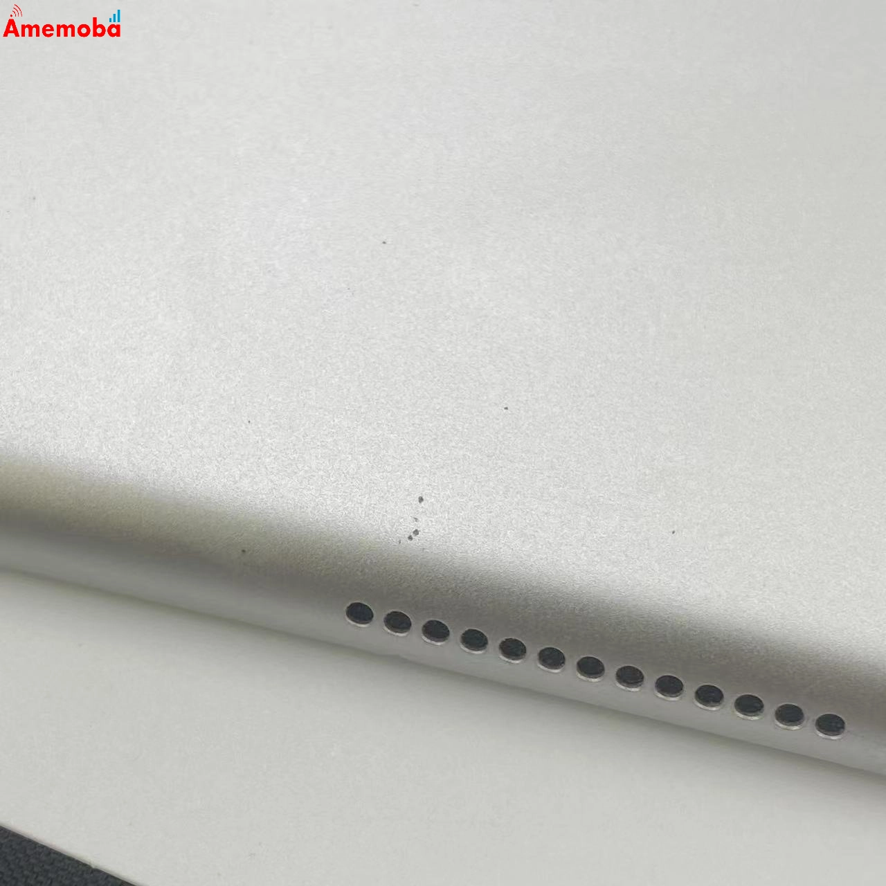 iPad 第8世代 128GB シルバー MYMM2J/A AU版SIMフリー 訳あり品