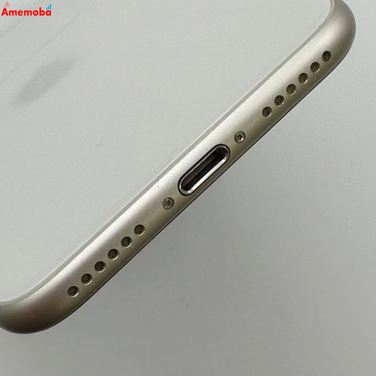 iPhoneSE 第3世代 64GB MMYD3J/A AU版SIMフリー 極美品