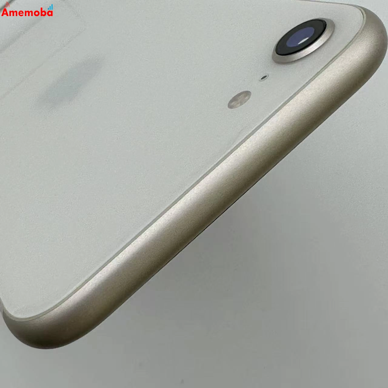 iPhoneSE 第3世代 64GB MMYD3J/A docomo版SIMフリー 美品