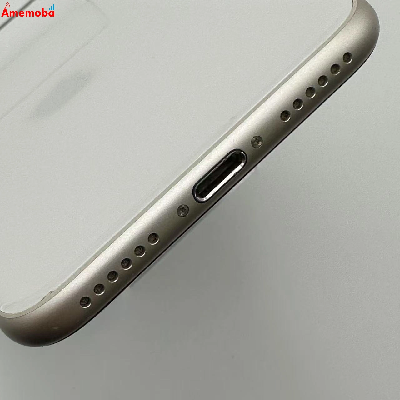 iPhoneSE 第3世代 64GB スターライト MMYD3J/A SoftBank版SIMフリー