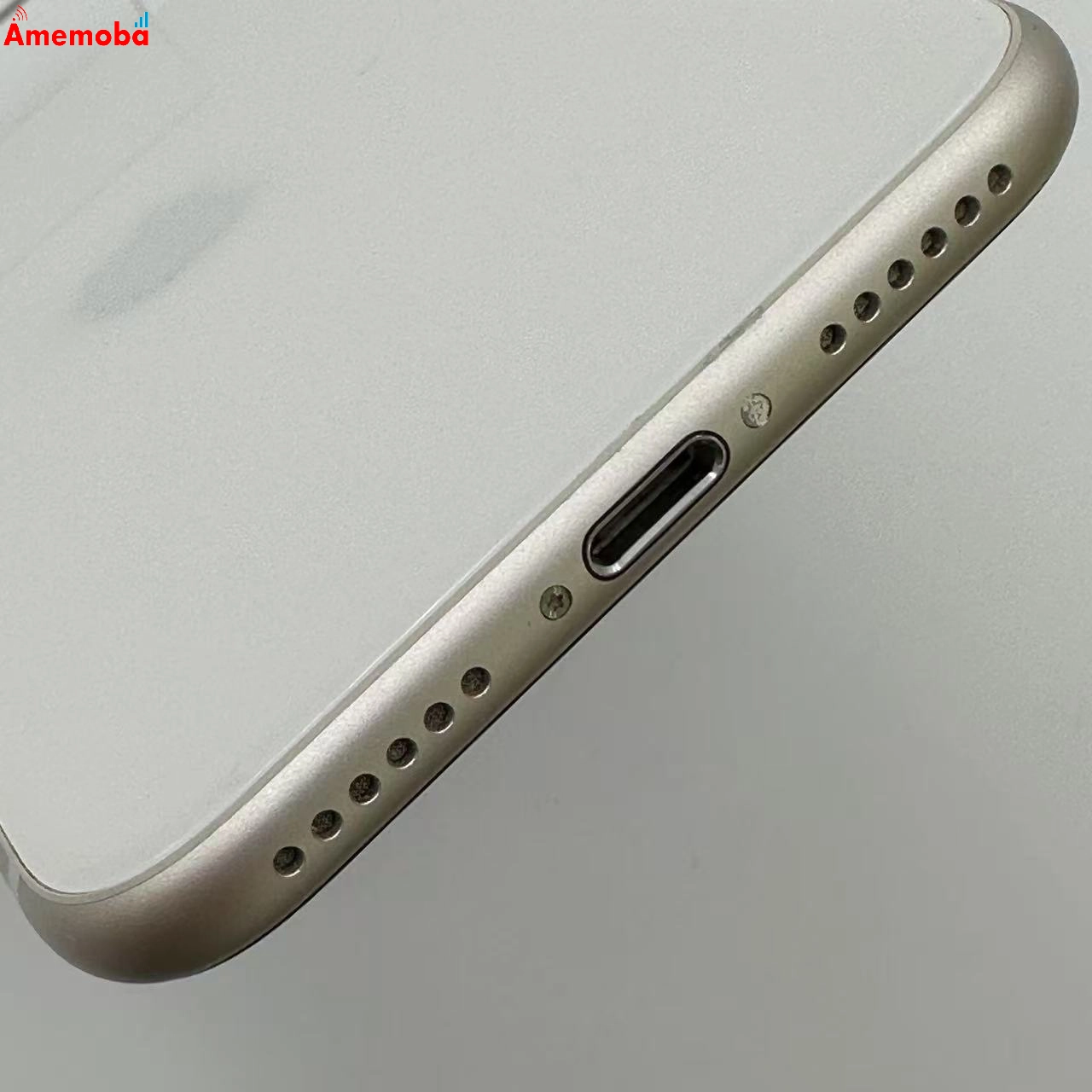 iPhoneSE 第3世代 64GB スターライト MMYD3J/A SoftBank版SIMフリー