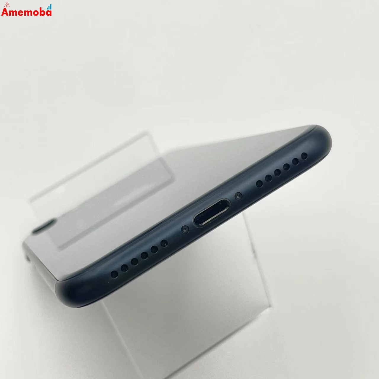 iPhoneSE 第3世代 64GB MMYC3J/A docomo版SIMフリー 極美品