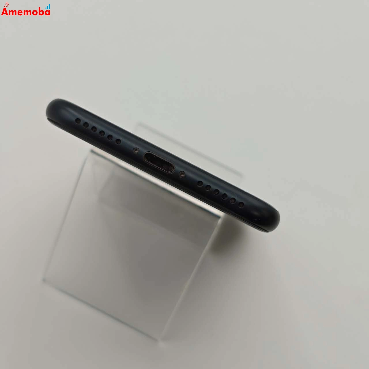 iPhoneSE 第3世代 64GB MMYC3J/A docomo版SIMフリー 新品同様