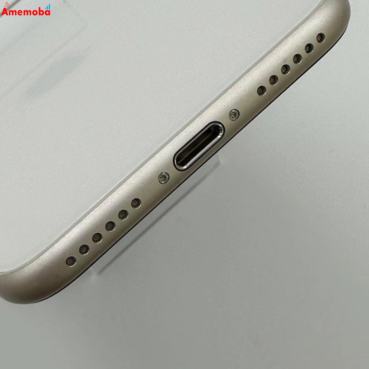 iPhoneSE 第3世代 64GB MMYD3J/A AU版SIMフリー 美品