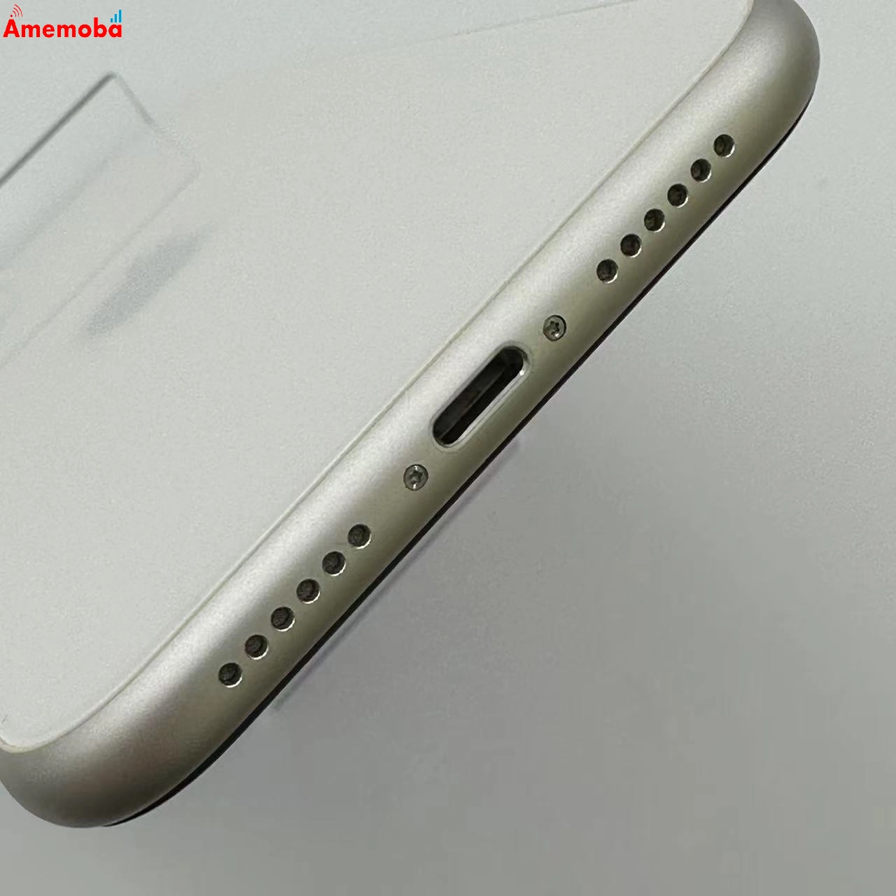 iPhone11 256GB MWM82J/A SoftBank版SIMフリー ジャンク品 ホワイト